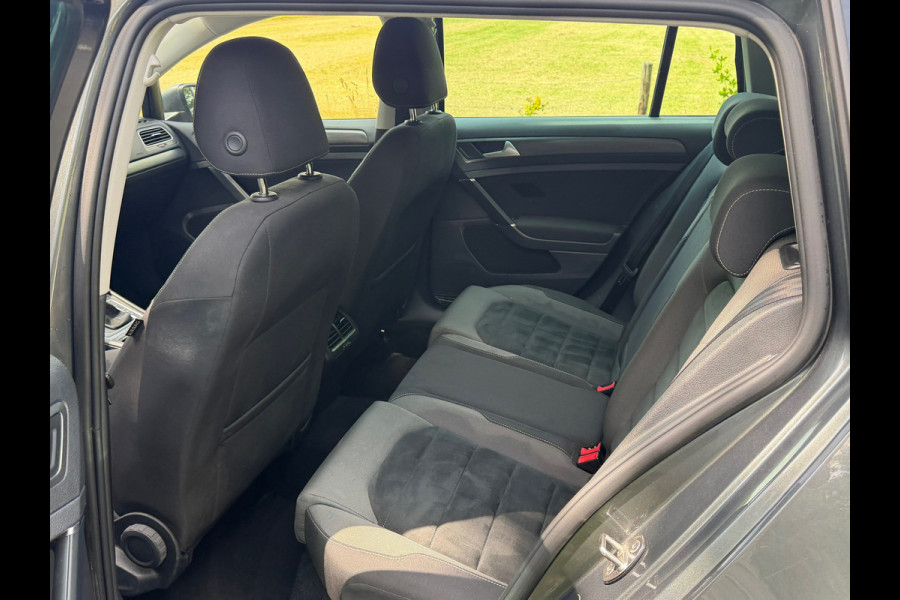 Volkswagen Golf Variant 1.5 TSI Comfortline Business | Automaat + Camera + Trekhaak Nu € 11.975,-!!!