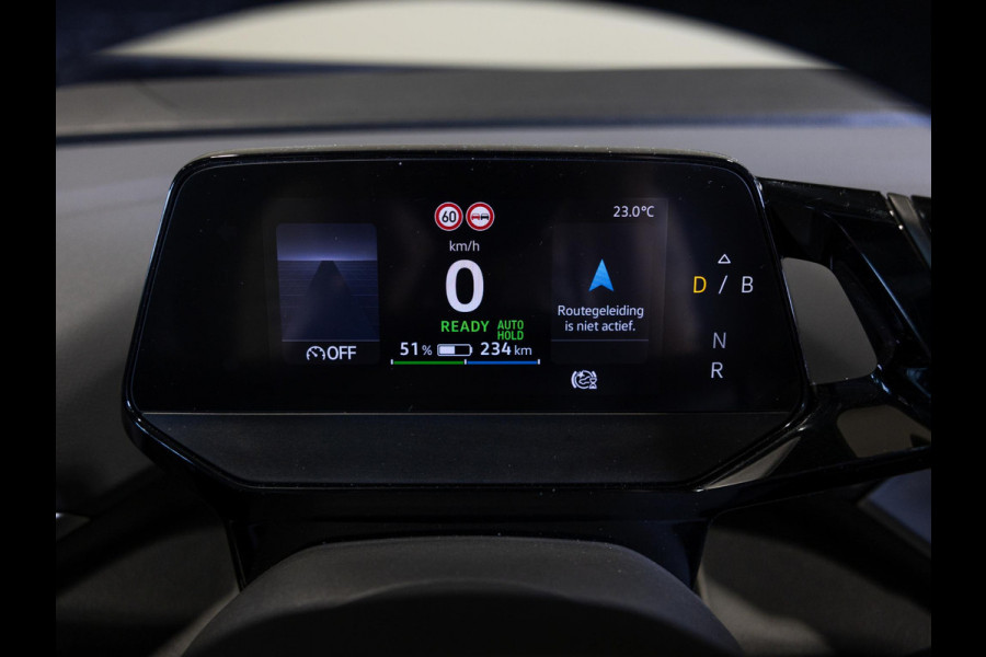 Volkswagen ID.4 Pro 77 kWh / 204pk / Panorama dak / Trekhaak / Head-up display /