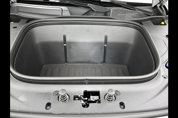 Mercedes-Benz Glb 200 Business Solution AMG 7p. 58 kWh | Premium Plus pakket | Winterpakket | Nightpakket | Parkeerpakket | Trekhaak | Sportstoelen | GUARD 360° | Vast panoramadak | Burmester® 3D surround sound system | 19” vijfspaaks AMG-velgen |