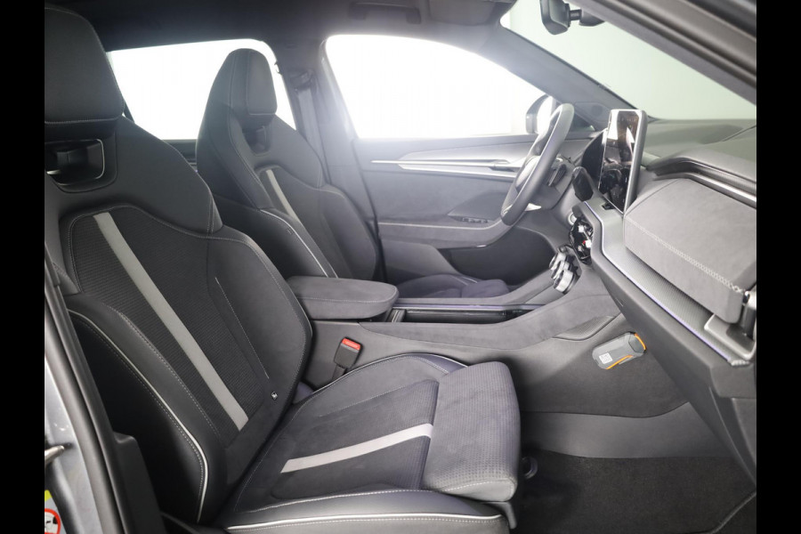 Škoda Kodiaq 1.5 TSI PHEV Sportline Business 204 pk Automaat (DSG) | Verlengde garantie | Panoramadak | Trekhaak (wegklapbaar) | Parkeersensoren | Achteruitrijcamera | Stoelverwarming v/a |