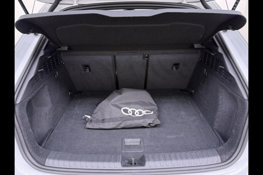 Audi A3 Sportback 45 TFSI e S edition Competition 272pk PHEV| 8.000KM!  | VAN: 44.900,- VOOR: 42.877,- | INCL. BTW | 143km RANGE WLTP!! | ADD. CRUISE | PANORAMADAK | FABRIEKSGARANTIE t/m 04-2027| MEGA COMPLETE AUTO| S-LINE BINNEN + BUITEN| LEDER|