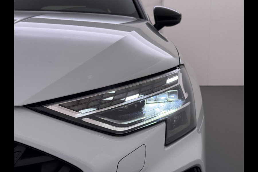 Audi A3 Sportback 45 TFSI e S edition Competition 272pk PHEV| 8.000KM!  | VAN: 44.900,- VOOR: 42.877,- | INCL. BTW | 143km RANGE WLTP!! | ADD. CRUISE | PANORAMADAK | FABRIEKSGARANTIE t/m 04-2027| MEGA COMPLETE AUTO| S-LINE BINNEN + BUITEN| LEDER|