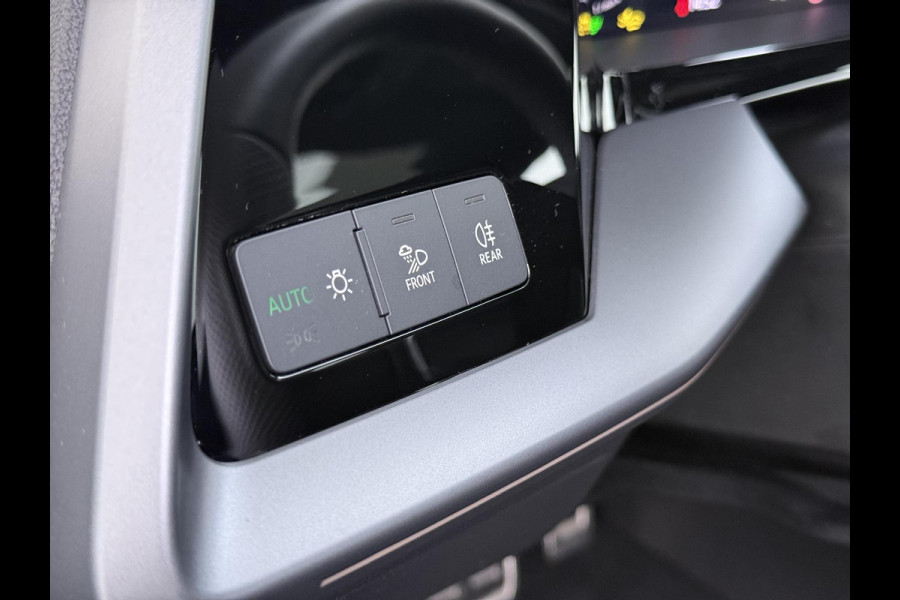 Audi A3 Sportback 45 TFSI e S edition Competition 272pk PHEV| 8.000KM!  | VAN: 44.900,- VOOR: 42.877,- | INCL. BTW | 143km RANGE WLTP!! | ADD. CRUISE | PANORAMADAK | FABRIEKSGARANTIE t/m 04-2027| MEGA COMPLETE AUTO| S-LINE BINNEN + BUITEN| LEDER|