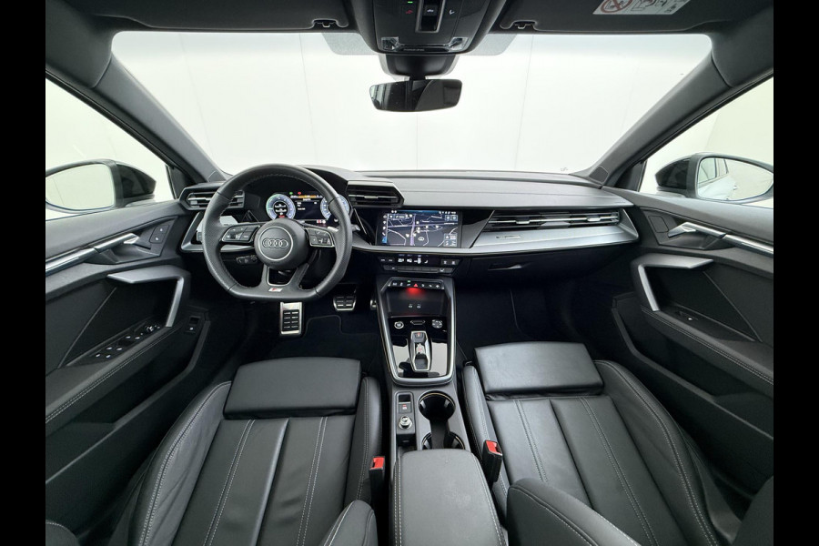 Audi A3 Sportback 45 TFSI e S edition Competition 272pk PHEV| 8.000KM!  | VAN: 44.900,- VOOR: 42.877,- | INCL. BTW | 143km RANGE WLTP!! | ADD. CRUISE | PANORAMADAK | FABRIEKSGARANTIE t/m 04-2027| MEGA COMPLETE AUTO| S-LINE BINNEN + BUITEN| LEDER|