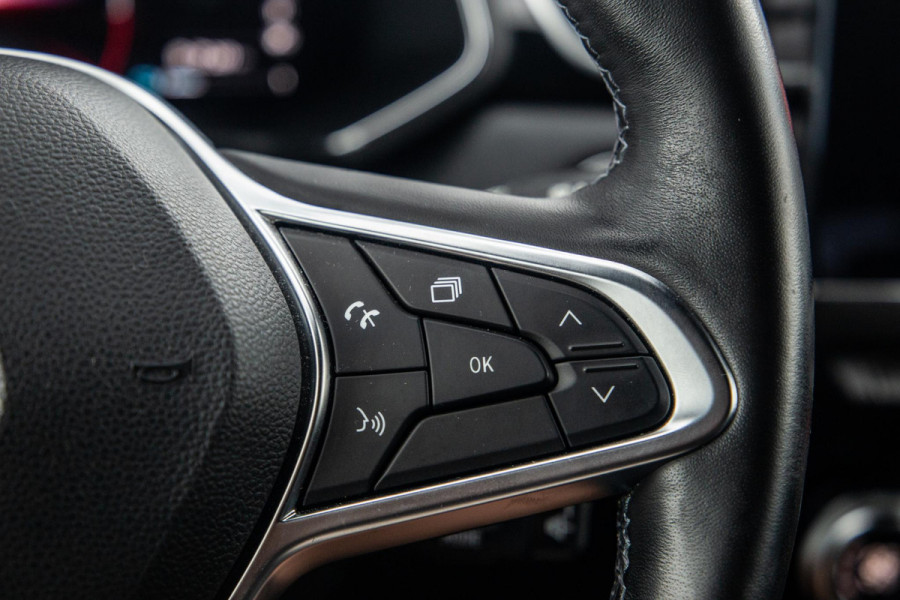 Renault Captur 1.6 E-Tech plug-in hybrid 160 iconic BLACK LINE / CRUISE CONTROLE / NAVI / CARPLAY