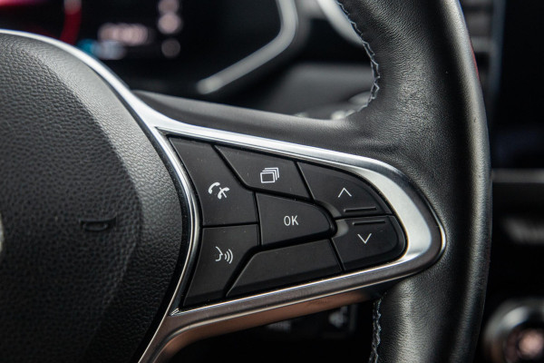 Renault Captur 1.6 E-Tech plug-in hybrid 160 iconic BLACK LINE / CRUISE CONTROLE / NAVI / CARPLAY