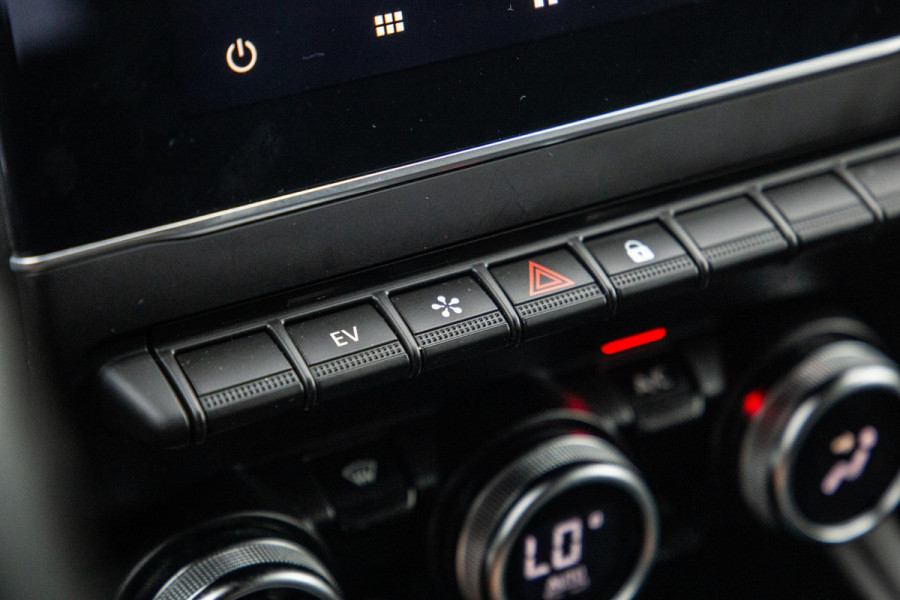 Renault Captur 1.6 E-Tech plug-in hybrid 160 iconic BLACK LINE / CRUISE CONTROLE / NAVI / CARPLAY