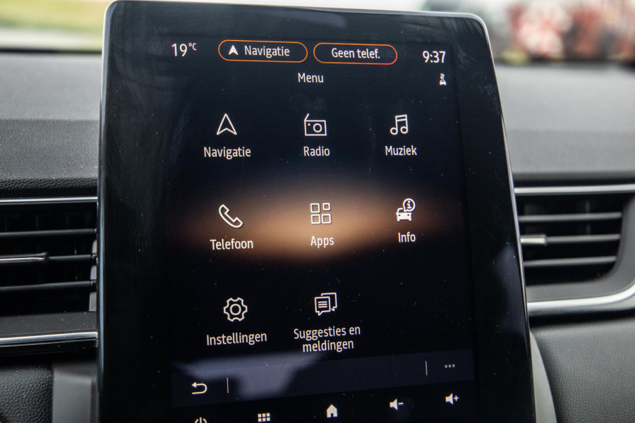 Renault Captur 1.6 E-Tech plug-in hybrid 160 iconic BLACK LINE / CRUISE CONTROLE / NAVI / CARPLAY