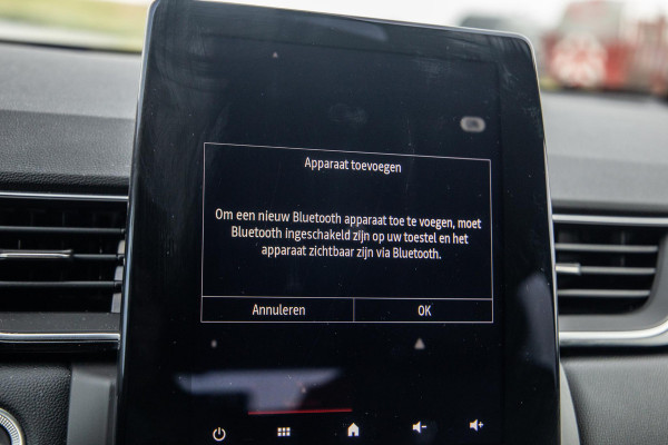 Renault Captur 1.6 E-Tech plug-in hybrid 160 iconic BLACK LINE / CRUISE CONTROLE / NAVI / CARPLAY