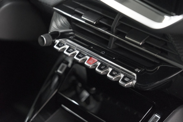 Peugeot 2008 1.2 Hybrid 145 GT | Camera | Apple Carplay | Parkeersensoren