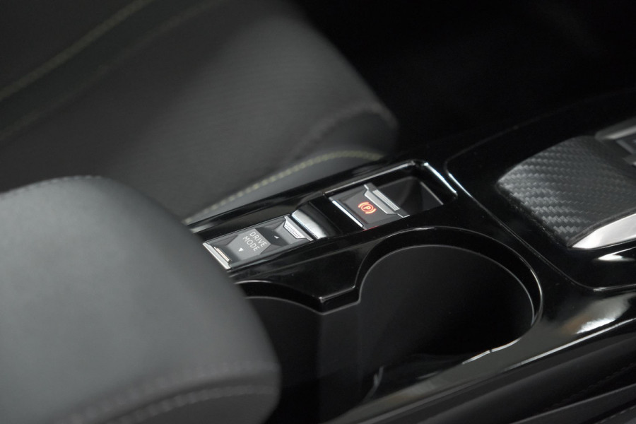 Peugeot 2008 1.2 Hybrid 145 GT | Camera | Apple Carplay | Parkeersensoren