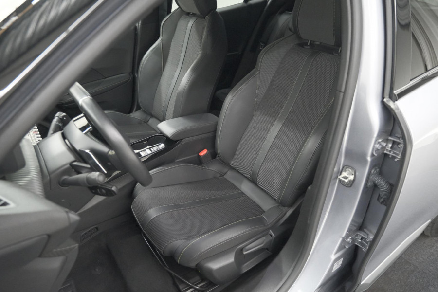 Peugeot 2008 1.2 Hybrid 145 GT | Camera | Apple Carplay | Parkeersensoren