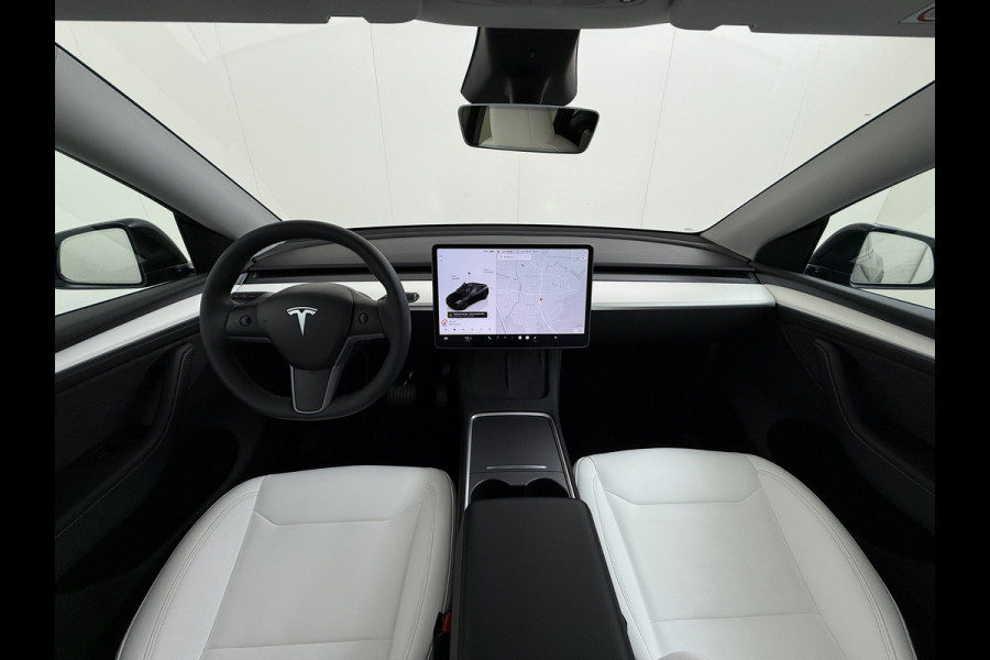Tesla Model Y **RWD** Long Range 75kWh SOH 95% Lmv 20" Ivoor Leder Warmtepomp FSD-4 Computer Elek.Stoelen+Memory Panoramadak Navi Camera's Ecc Elek.Achterklep Privacy Glas Led AMD Ryzen™ Fabrieksgarantie tot 27-6-2028 Garantie op Accu en Motor tot 27-6-2032/192.000km 1e Eigenaar Origineel Nederlandse Auto