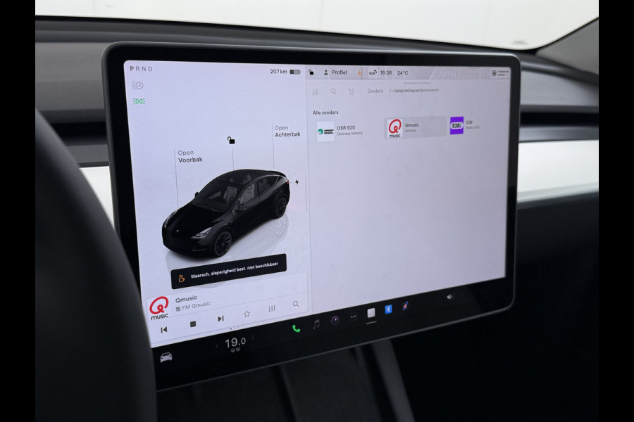 Tesla Model Y **RWD** Long Range 75kWh SOH 95% Lmv 20" Ivoor Leder Warmtepomp FSD-4 Computer Elek.Stoelen+Memory Panoramadak Navi Camera's Ecc Elek.Achterklep Privacy Glas Led AMD Ryzen™ Fabrieksgarantie tot 27-6-2028 Garantie op Accu en Motor tot 27-6-2032/192.000km 1e Eigenaar Origineel Nederlandse Auto