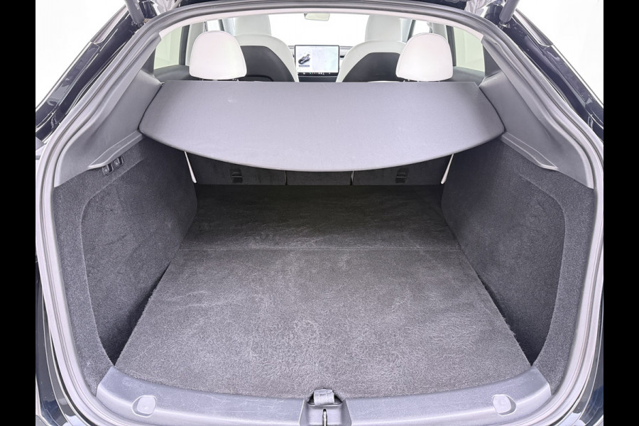 Tesla Model Y **RWD** Long Range 75kWh SOH 95% Lmv 20" Ivoor Leder Warmtepomp FSD-4 Computer Elek.Stoelen+Memory Panoramadak Navi Camera's Ecc Elek.Achterklep Privacy Glas Led AMD Ryzen™ Fabrieksgarantie tot 27-6-2028 Garantie op Accu en Motor tot 27-6-2032/192.000km 1e Eigenaar Origineel Nederlandse Auto