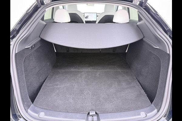 Tesla Model Y **RWD** Long Range 75kWh SOH 95% Lmv 20" Ivoor Leder Warmtepomp FSD-4 Computer Elek.Stoelen+Memory Panoramadak Navi Camera's Ecc Elek.Achterklep Privacy Glas Led AMD Ryzen™ Fabrieksgarantie tot 27-6-2028 Garantie op Accu en Motor tot 27-6-2032/192.000km 1e Eigenaar Origineel Nederlandse Auto
