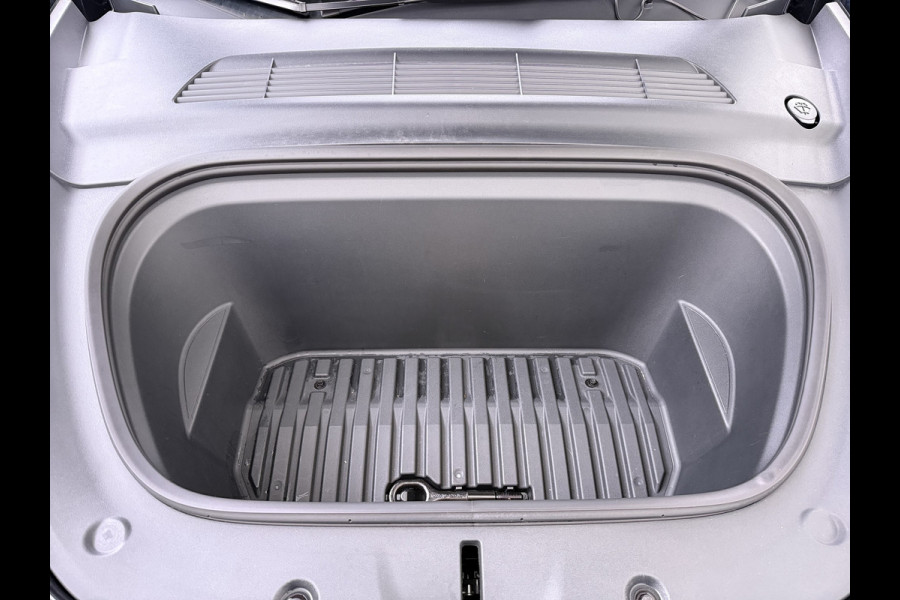 Tesla Model Y **RWD** Long Range 75kWh SOH 95% Lmv 20" Ivoor Leder Warmtepomp FSD-4 Computer Elek.Stoelen+Memory Panoramadak Navi Camera's Ecc Elek.Achterklep Privacy Glas Led AMD Ryzen™ Fabrieksgarantie tot 27-6-2028 Garantie op Accu en Motor tot 27-6-2032/192.000km 1e Eigenaar Origineel Nederlandse Auto