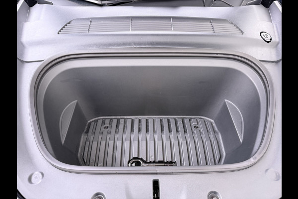 Tesla Model Y **RWD** Long Range 75kWh SOH 95% Lmv 20" Ivoor Leder Warmtepomp FSD-4 Computer Elek.Stoelen+Memory Panoramadak Navi Camera's Ecc Elek.Achterklep Privacy Glas Led AMD Ryzen™ Fabrieksgarantie tot 27-6-2028 Garantie op Accu en Motor tot 27-6-2032/192.000km 1e Eigenaar Origineel Nederlandse Auto