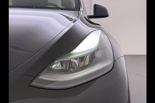 Tesla Model Y **RWD** Long Range 75kWh SOH 95% Lmv 20" Ivoor Leder Warmtepomp FSD-4 Computer Elek.Stoelen+Memory Panoramadak Navi Camera's Ecc Elek.Achterklep Privacy Glas Led AMD Ryzen™ Fabrieksgarantie tot 27-6-2028 Garantie op Accu en Motor tot 27-6-2032/192.000km 1e Eigenaar Origineel Nederlandse Auto