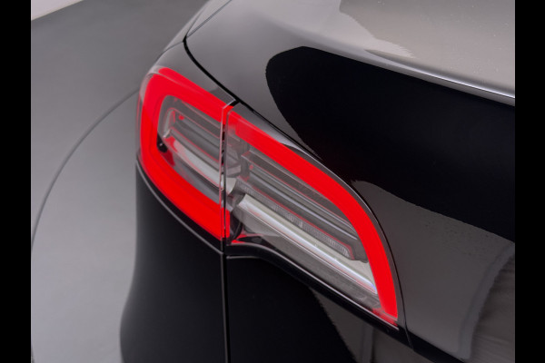 Tesla Model Y **RWD** Long Range 75kWh SOH 95% Lmv 20" Ivoor Leder Warmtepomp FSD-4 Computer Elek.Stoelen+Memory Panoramadak Navi Camera's Ecc Elek.Achterklep Privacy Glas Led AMD Ryzen™ Fabrieksgarantie tot 27-6-2028 Garantie op Accu en Motor tot 27-6-2032/192.000km 1e Eigenaar Origineel Nederlandse Auto