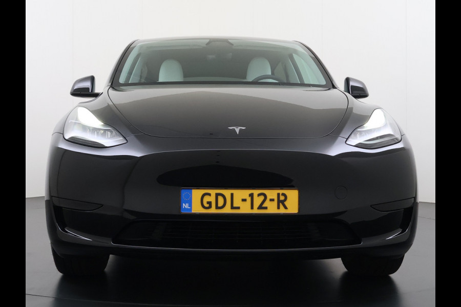Tesla Model Y **RWD** Long Range 75kWh SOH 95% Lmv 20" Ivoor Leder Warmtepomp FSD-4 Computer Elek.Stoelen+Memory Panoramadak Navi Camera's Ecc Elek.Achterklep Privacy Glas Led AMD Ryzen™ Fabrieksgarantie tot 27-6-2028 Garantie op Accu en Motor tot 27-6-2032/192.000km 1e Eigenaar Origineel Nederlandse Auto