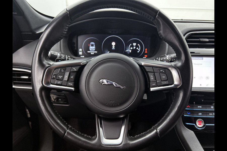 Jaguar F-Pace 2.0 Portfolio AWD 30t | 301PK | NL-AUTO | GOED ONDERH | CARPLAY | CLIMATE | ACHTERCAM | LANE ASS | CRUISECONTRL |