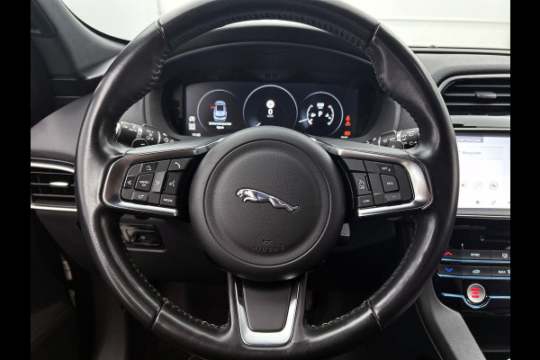 Jaguar F-Pace 2.0 Portfolio AWD 30t | 301PK | NL-AUTO | GOED ONDERH | CARPLAY | CLIMATE | ACHTERCAM | LANE ASS | CRUISECONTRL |