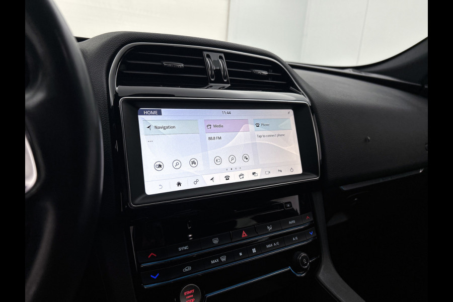 Jaguar F-Pace 2.0 Portfolio AWD 30t | 301PK | NL-AUTO | GOED ONDERH | CARPLAY | CLIMATE | ACHTERCAM | LANE ASS | CRUISECONTRL |