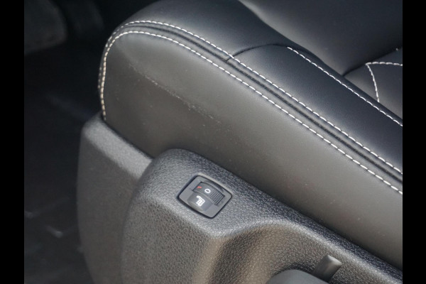 Opel Vivaro-e Dubbele Cabine 75kWh | STX Sport | Mooiste  bus van NL (!) | Lederen bekleding | Spoilerpakket | 18 inch Lichtmetalen velgen | Dynamic Comfort NAV Pakket | Winterpakket | 2x schuifdeur | Betimmering | Comfortstoelen |