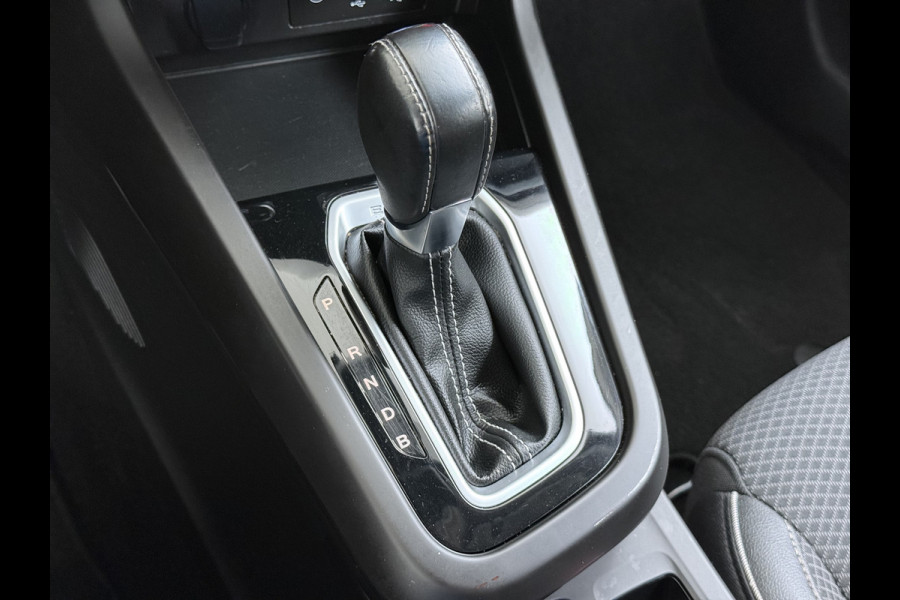 Renault Arkana 1.6 E-Tech Hybrid 145PK Automaat Trekhaak Adap.Cruise Navi Camera Ecc Apple Carplay Android Auto Intens Regen-Lichtsensor Lmv 18" Privacy Glas Pdc Bluetooth DAB Lane Assist Isofix Origineel Nederlandse Auto