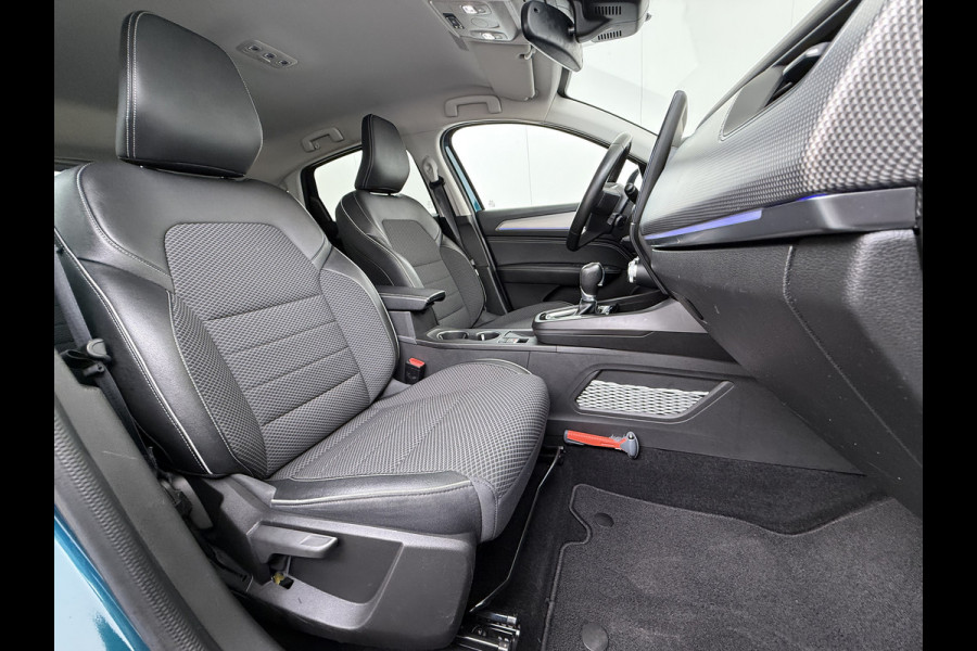 Renault Arkana 1.6 E-Tech Hybrid 145PK Automaat Trekhaak Adap.Cruise Navi Camera Ecc Apple Carplay Android Auto Intens Regen-Lichtsensor Lmv 18" Privacy Glas Pdc Bluetooth DAB Lane Assist Isofix Origineel Nederlandse Auto