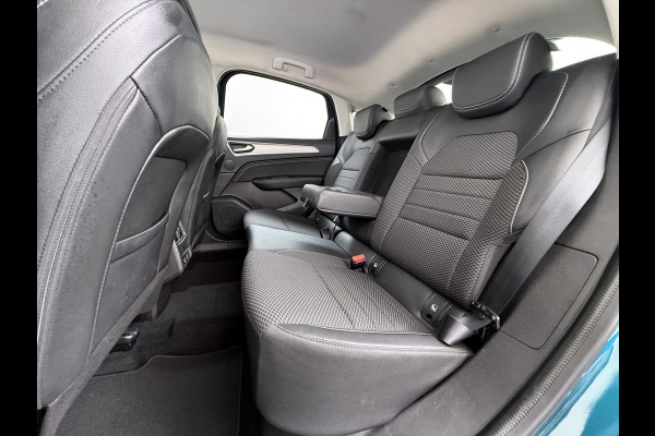 Renault Arkana 1.6 E-Tech Hybrid 145PK Automaat Trekhaak Adap.Cruise Navi Camera Ecc Apple Carplay Android Auto Intens Regen-Lichtsensor Lmv 18" Privacy Glas Pdc Bluetooth DAB Lane Assist Isofix Origineel Nederlandse Auto