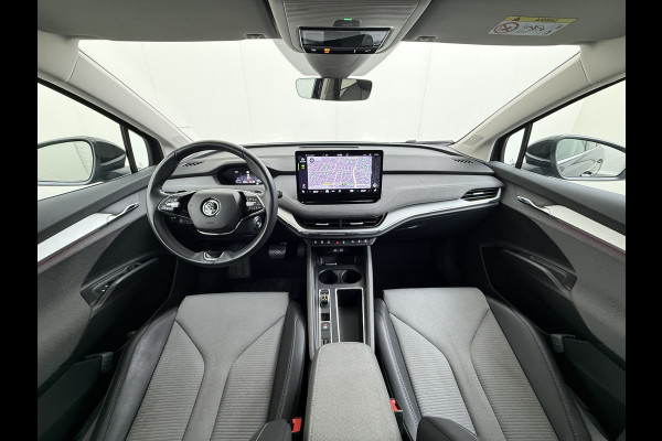 Škoda ENYAQ iV 80 SOH 95% Trekhaak 3-Zone Ecc Stuur+Stoelverwarming Lmv 21" Camera Apple Carplay Android Auto Keyless advanced Pdc Led Privacy Glas P-Assist DAB Isofix Rijstrooksensor 1.000KG Trekgewicht 1e Eigenaar Origineel Nederlandse Auto