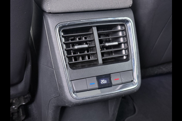 Škoda ENYAQ iV 80 SOH 95% Trekhaak 3-Zone Ecc Stuur+Stoelverwarming Lmv 21" Camera Apple Carplay Android Auto Keyless advanced Pdc Led Privacy Glas P-Assist DAB Isofix Rijstrooksensor 1.000KG Trekgewicht 1e Eigenaar Origineel Nederlandse Auto