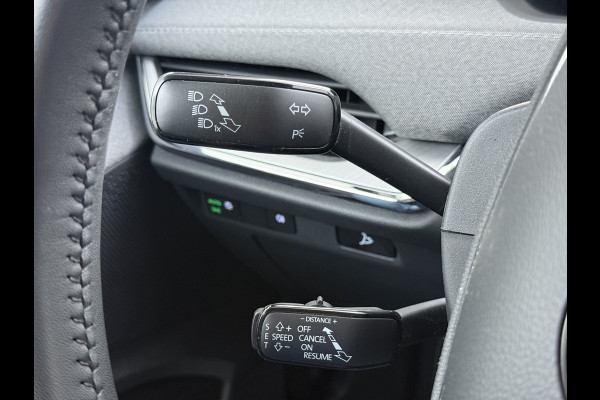 Škoda ENYAQ iV 80 SOH 95% Trekhaak 3-Zone Ecc Stuur+Stoelverwarming Lmv 21" Camera Apple Carplay Android Auto Keyless advanced Pdc Led Privacy Glas P-Assist DAB Isofix Rijstrooksensor 1.000KG Trekgewicht 1e Eigenaar Origineel Nederlandse Auto