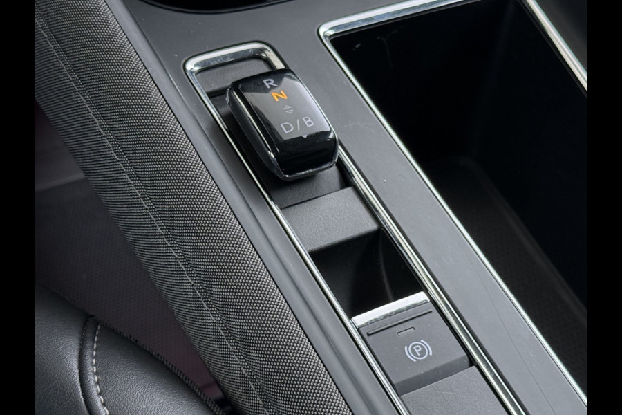 Škoda ENYAQ iV 80 SOH 95% Trekhaak 3-Zone Ecc Stuur+Stoelverwarming Lmv 21" Camera Apple Carplay Android Auto Keyless advanced Pdc Led Privacy Glas P-Assist DAB Isofix Rijstrooksensor 1.000KG Trekgewicht 1e Eigenaar Origineel Nederlandse Auto