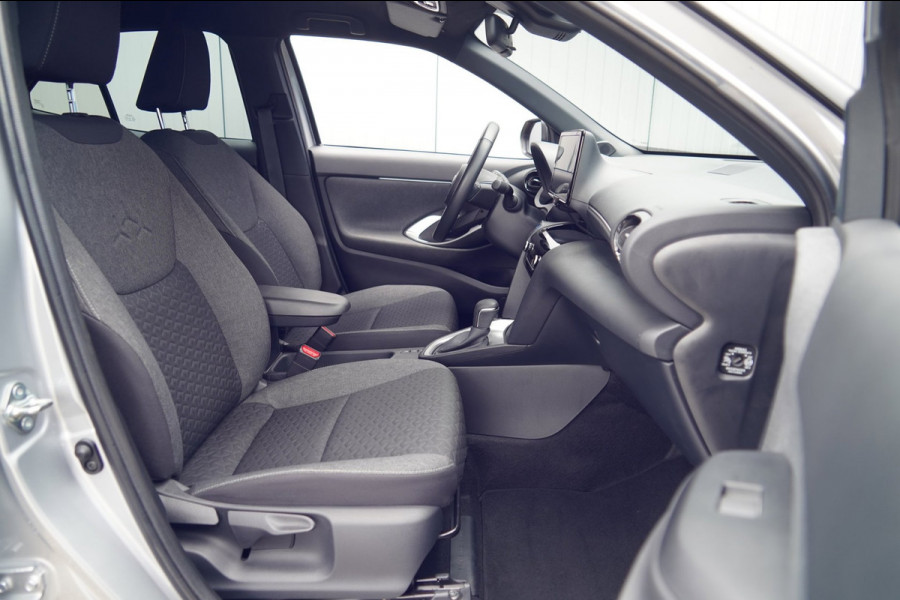 Toyota Yaris Cross 1.5 Hybrid First Edition / 1e Eigenaar / 5dkm NAP / NL-Auto / Camera / Navi / Climate