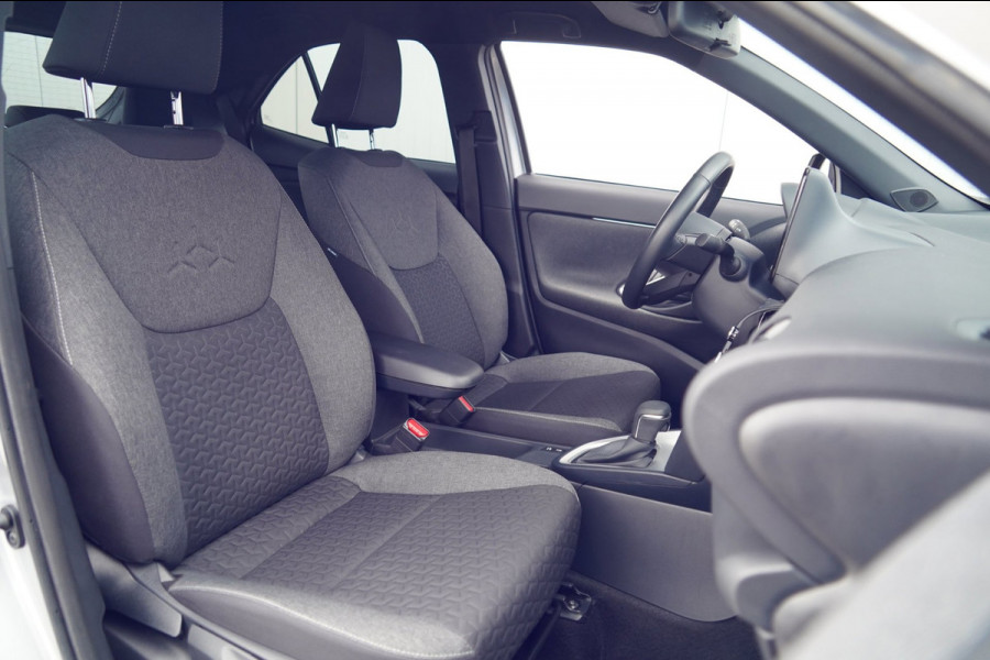 Toyota Yaris Cross 1.5 Hybrid First Edition / 1e Eigenaar / 5dkm NAP / NL-Auto / Camera / Navi / Climate