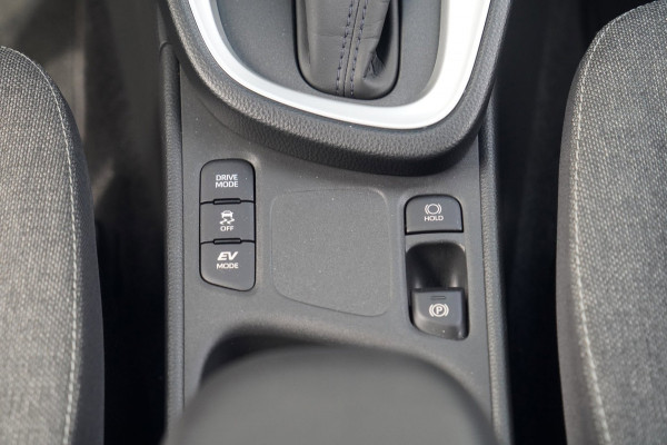 Toyota Yaris Cross 1.5 Hybrid First Edition / 1e Eigenaar / 5dkm NAP / NL-Auto / Camera / Navi / Climate