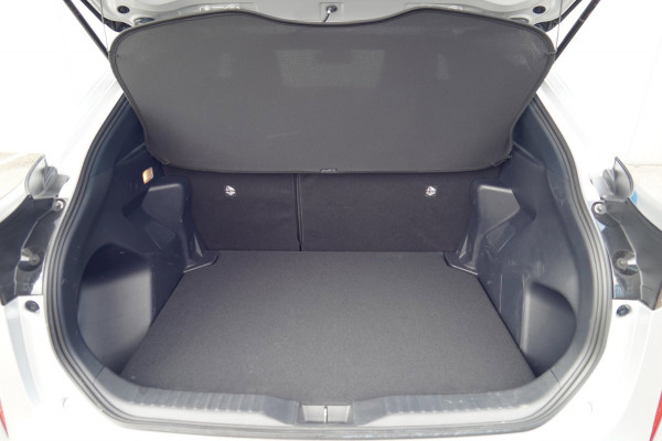 Toyota Yaris Cross 1.5 Hybrid First Edition / 1e Eigenaar / 5dkm NAP / NL-Auto / Camera / Navi / Climate