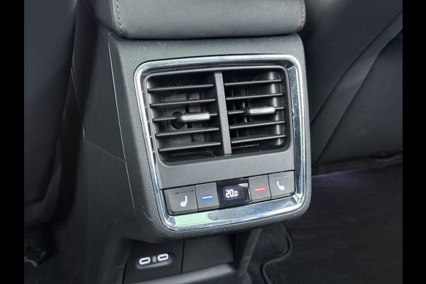 Škoda ENYAQ iV 60 Panoramadak Leder Stuur+Stoel+Achterbankverwarming 3-Zone Ecc Navi Apple Carplay Android Auto Draadloze Telefoonlader SOH 90.6% Elek.Achterklep Privacy Glas Lmv 20" Led Pdc Isofix DAB Lane Assist Dealeronderhouden Origineel Nederlandse Auto Zeer Compleet