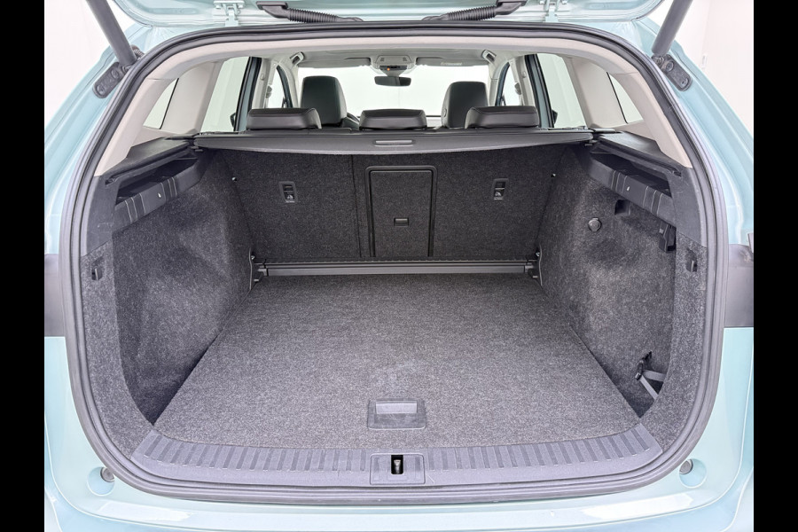 Škoda ENYAQ iV 60 Panoramadak Leder Stuur+Stoel+Achterbankverwarming 3-Zone Ecc Navi Apple Carplay Android Auto Draadloze Telefoonlader SOH 90.6% Elek.Achterklep Privacy Glas Lmv 20" Led Pdc Isofix DAB Lane Assist Dealeronderhouden Origineel Nederlandse Auto Zeer Compleet