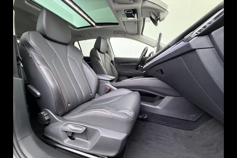 Škoda ENYAQ iV 60 Panoramadak Leder Stuur+Stoel+Achterbankverwarming 3-Zone Ecc Navi Apple Carplay Android Auto Draadloze Telefoonlader SOH 90.6% Elek.Achterklep Privacy Glas Lmv 20" Led Pdc Isofix DAB Lane Assist Dealeronderhouden Origineel Nederlandse Auto Zeer Compleet