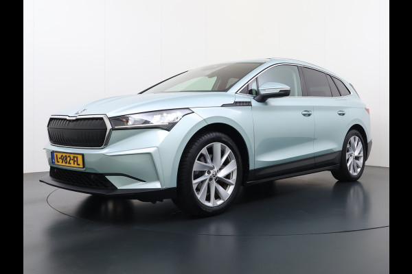 Škoda ENYAQ iV 60 Panoramadak Leder Stuur+Stoel+Achterbankverwarming 3-Zone Ecc Navi Apple Carplay Android Auto Draadloze Telefoonlader SOH 90.6% Elek.Achterklep Privacy Glas Lmv 20" Led Pdc Isofix DAB Lane Assist Dealeronderhouden Origineel Nederlandse Auto Zeer Compleet