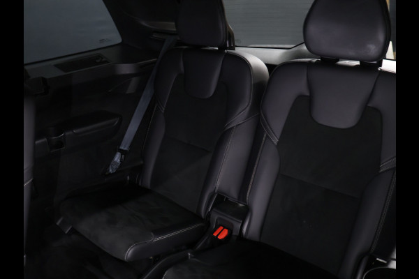 Volvo XC90 2.0 T8 Recharge AWD R-Design 7P [ADAPTIVE CRUISE, HARMAN/KARDON, MEMORY SEATS, TREKHAAK UITKLAPBAAR, STUURVERWARMING, APPLE CARPLAY, ANDROID, SFEERVERLICHTING, STOELVERWARMING, CAMERA, CLIMATE 4-ZONE, KEYLESS ENTRY