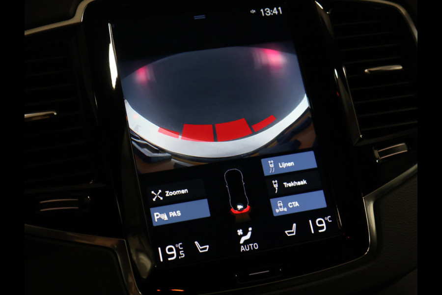 Volvo XC90 2.0 T8 Recharge AWD R-Design 7P [ADAPTIVE CRUISE, HARMAN/KARDON, MEMORY SEATS, TREKHAAK UITKLAPBAAR, STUURVERWARMING, APPLE CARPLAY, ANDROID, SFEERVERLICHTING, STOELVERWARMING, CAMERA, CLIMATE 4-ZONE, KEYLESS ENTRY