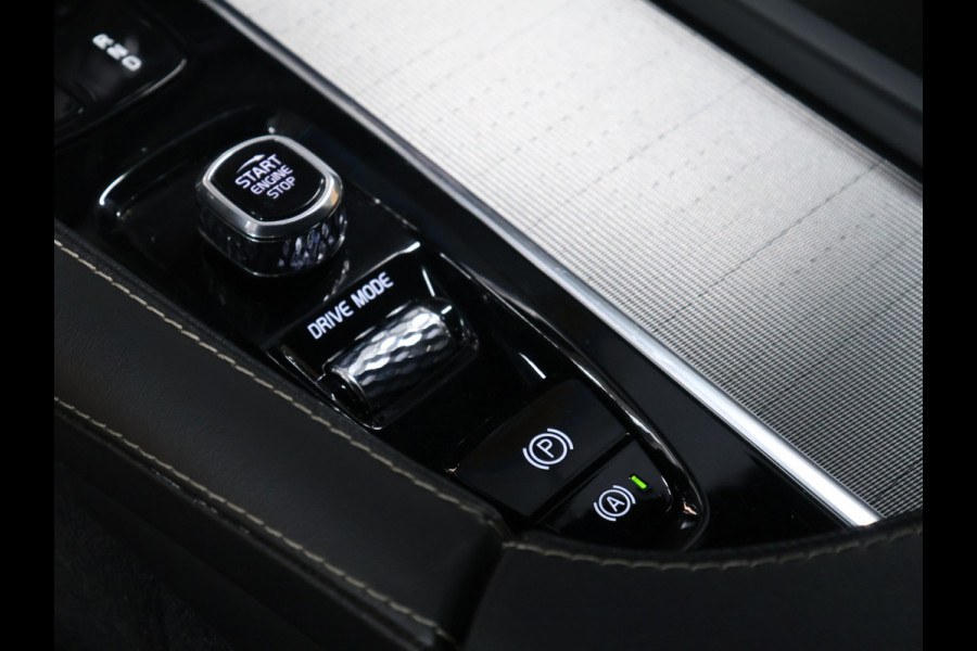 Volvo XC90 2.0 T8 Recharge AWD R-Design 7P [ADAPTIVE CRUISE, HARMAN/KARDON, MEMORY SEATS, TREKHAAK UITKLAPBAAR, STUURVERWARMING, APPLE CARPLAY, ANDROID, SFEERVERLICHTING, STOELVERWARMING, CAMERA, CLIMATE 4-ZONE, KEYLESS ENTRY