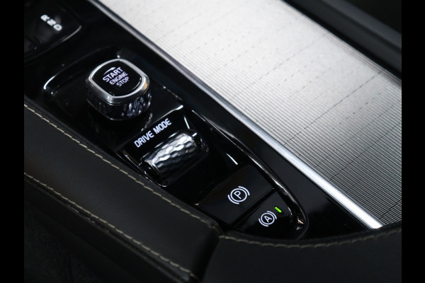 Volvo XC90 2.0 T8 Recharge AWD R-Design 7P [ADAPTIVE CRUISE, HARMAN/KARDON, MEMORY SEATS, TREKHAAK UITKLAPBAAR, STUURVERWARMING, APPLE CARPLAY, ANDROID, SFEERVERLICHTING, STOELVERWARMING, CAMERA, CLIMATE 4-ZONE, KEYLESS ENTRY