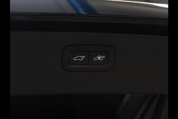 Volvo XC90 2.0 T8 Recharge AWD R-Design 7P [ADAPTIVE CRUISE, HARMAN/KARDON, MEMORY SEATS, TREKHAAK UITKLAPBAAR, STUURVERWARMING, APPLE CARPLAY, ANDROID, SFEERVERLICHTING, STOELVERWARMING, CAMERA, CLIMATE 4-ZONE, KEYLESS ENTRY