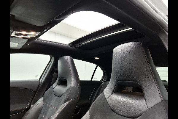 Mercedes-Benz A-Klasse 200 Business Solution AMG(Goed ondH, Panorama, Sfeerverlichting, Lane Assist,Navi, Camera, StoelV, Etc)